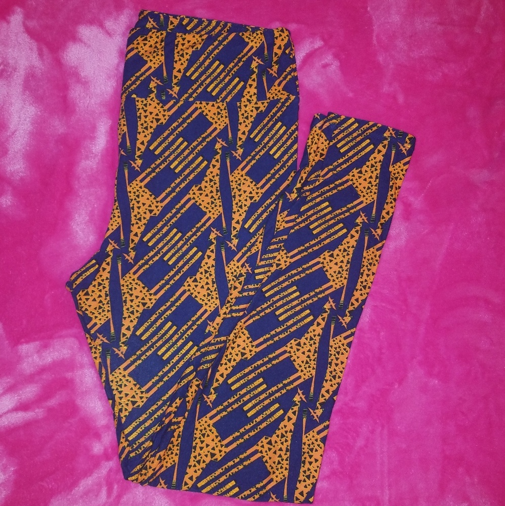 Lularoe TC Tall and Curvy Leggings - Giraffes